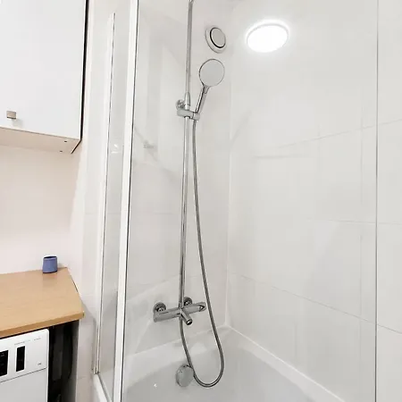 Privée Avec Lit Double à La Défense