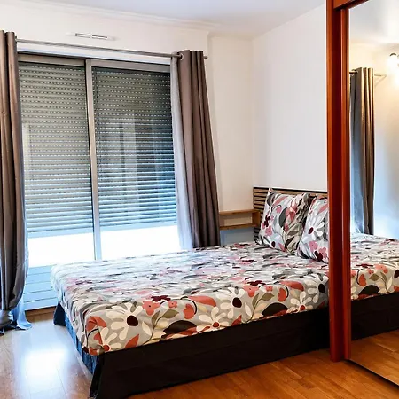 Privée Avec Lit Double à La Défense Séjour chez l'habitant