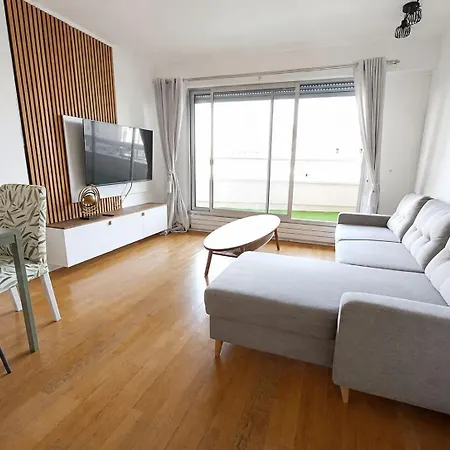 Séjour chez l'habitant Privée Avec Lit Double à La Défense Courbevoie