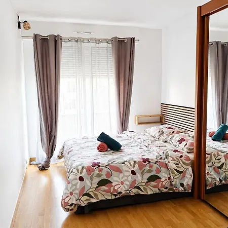 Séjour chez l'habitant Privée Avec Lit Double à La Défense *